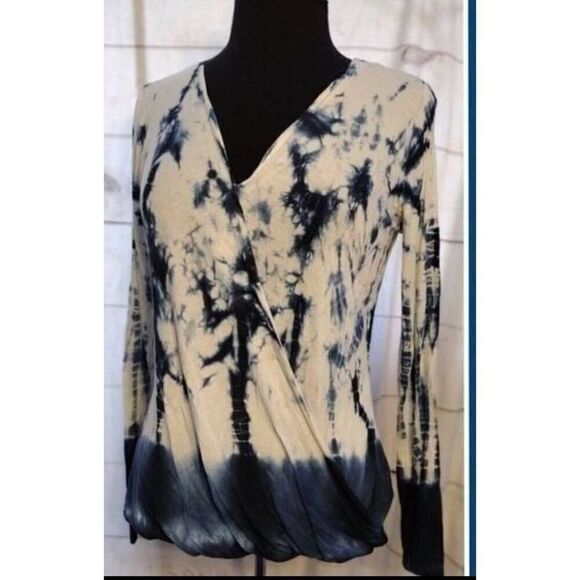 Lot of 4 tops NWT COZY CASUAL SPRING FLORAL CHIFFON KIMONO SIZE SMALL, LulaRoe r - Picture 4 of 5